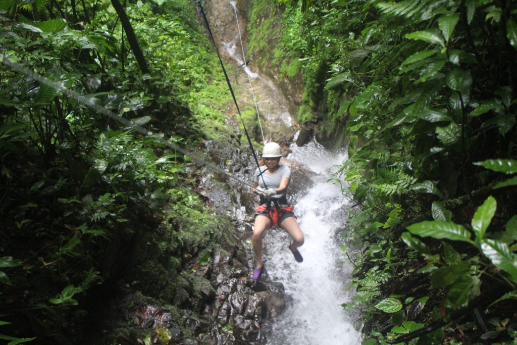 canyoning, water rappelling costa rica adventure